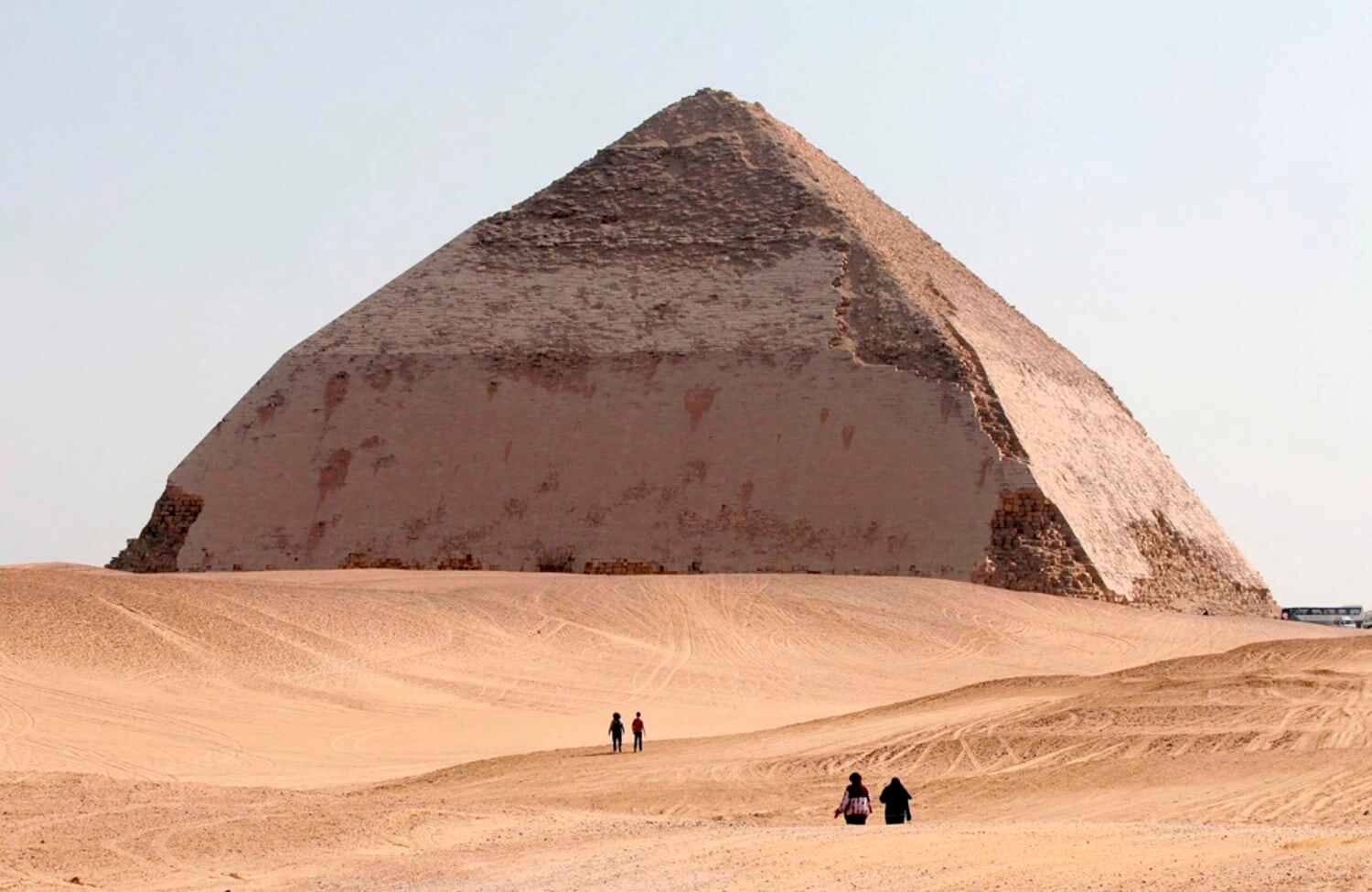 pyramid of Sneferu